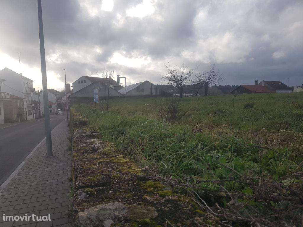 Vende-se terreno no Centro do Sabugal - Grande imagem: 2/7
