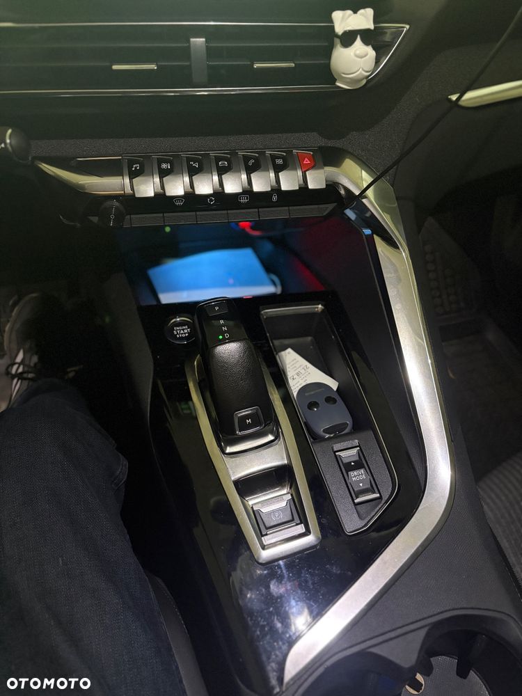 Peugeot 3008 1.2 PureTech Allure S&S EAT8 - 10