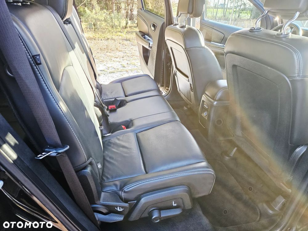 Dodge Journey 2.7 V6 R/T - 13