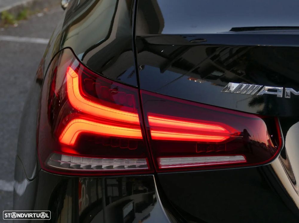 Mercedes-Benz A 250 Limousine e AMG Line - 13