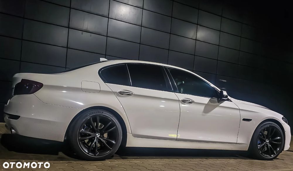 BMW Seria 5 535i xDrive Luxury Line - 4