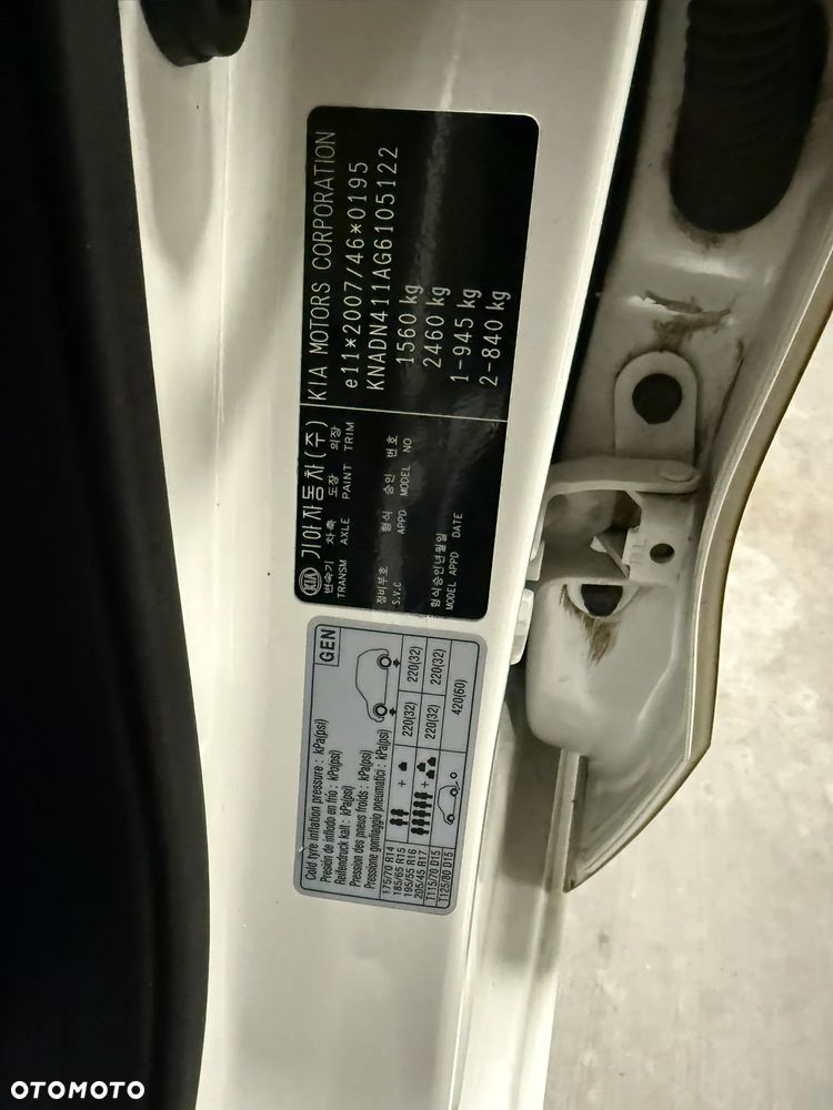 Kia Rio - 14