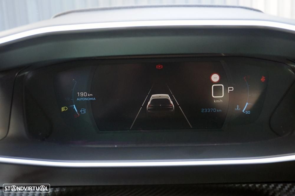 Peugeot 208 PureTech 100 EAT8 Allure - 10