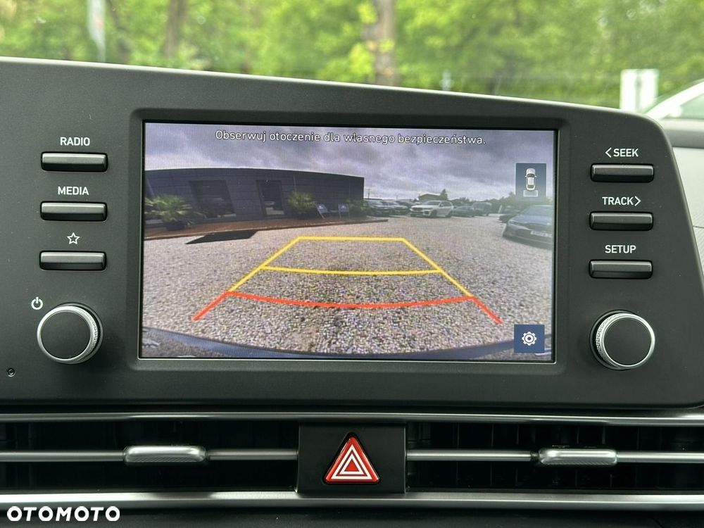Hyundai Elantra - 30