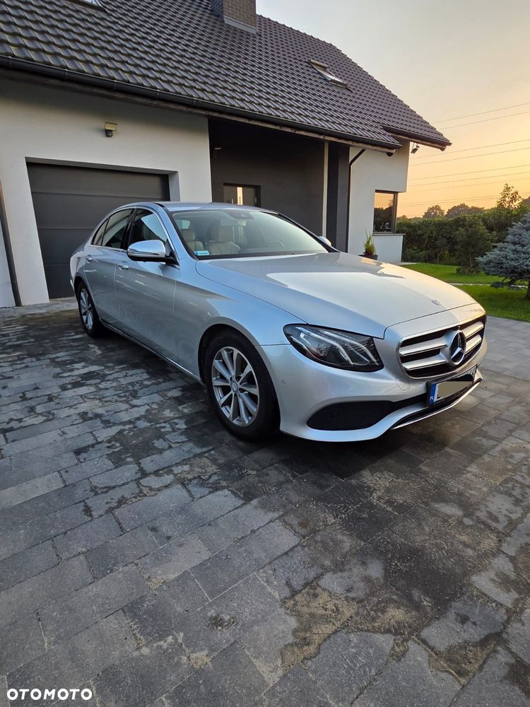 Mercedes-Benz Klasa E 220 d 9G-TRONIC - 4