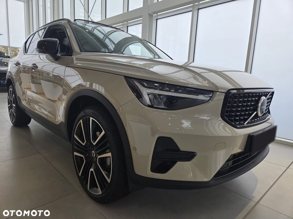 Volvo XC 40 B4 B DKG Ultimate Dark - 22