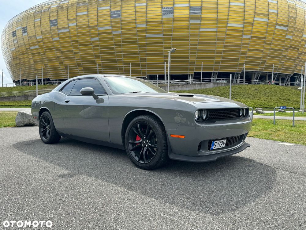 Dodge Challenger - 8