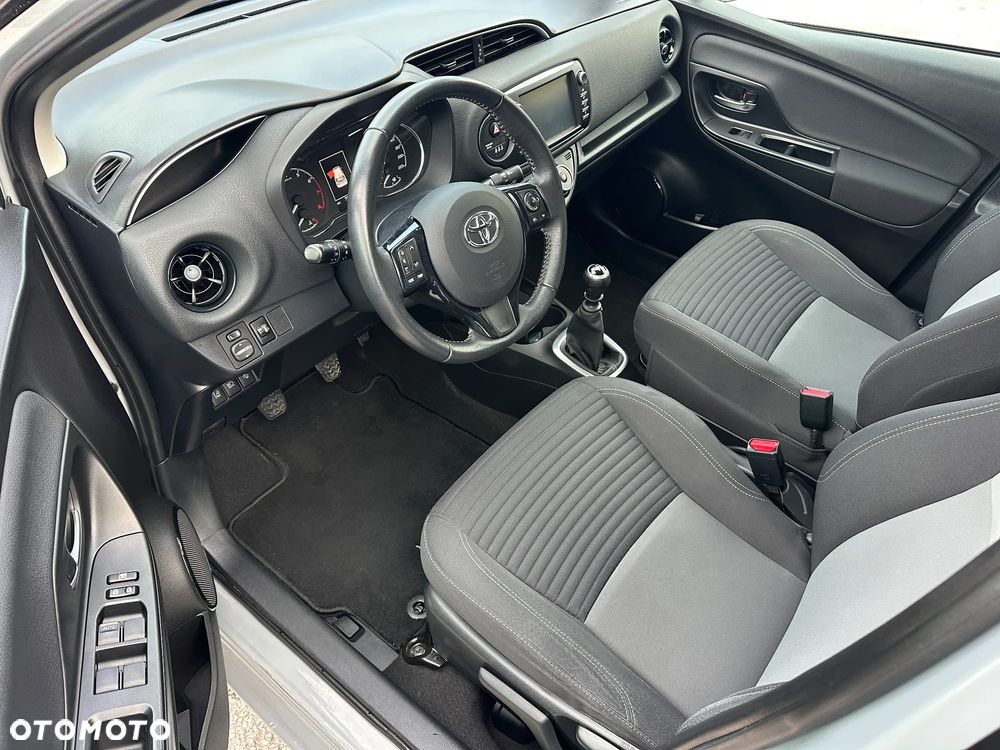 Toyota Yaris 1.5 Life - 12