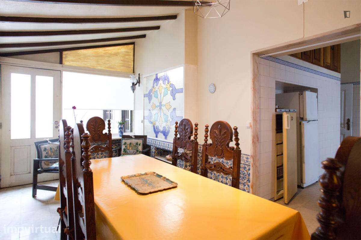 Quarto - localizado em Oeiras Lisbon - Grande imagem: 2/21