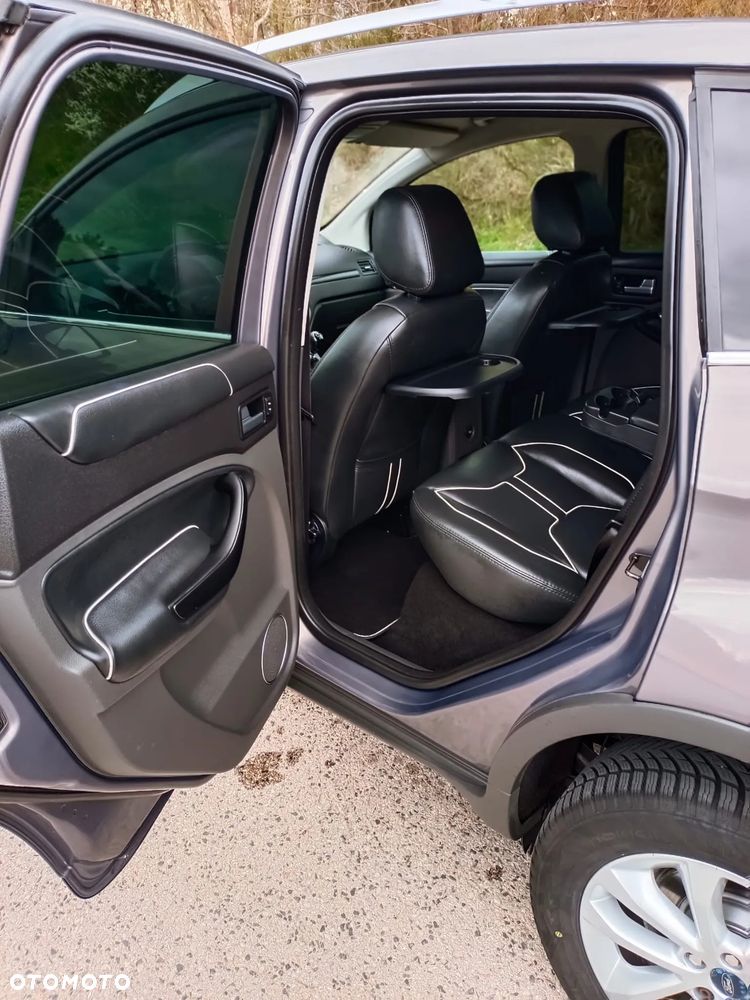 Ford Kuga - 10