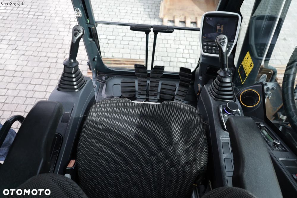 Hyundai HX220AL - 22