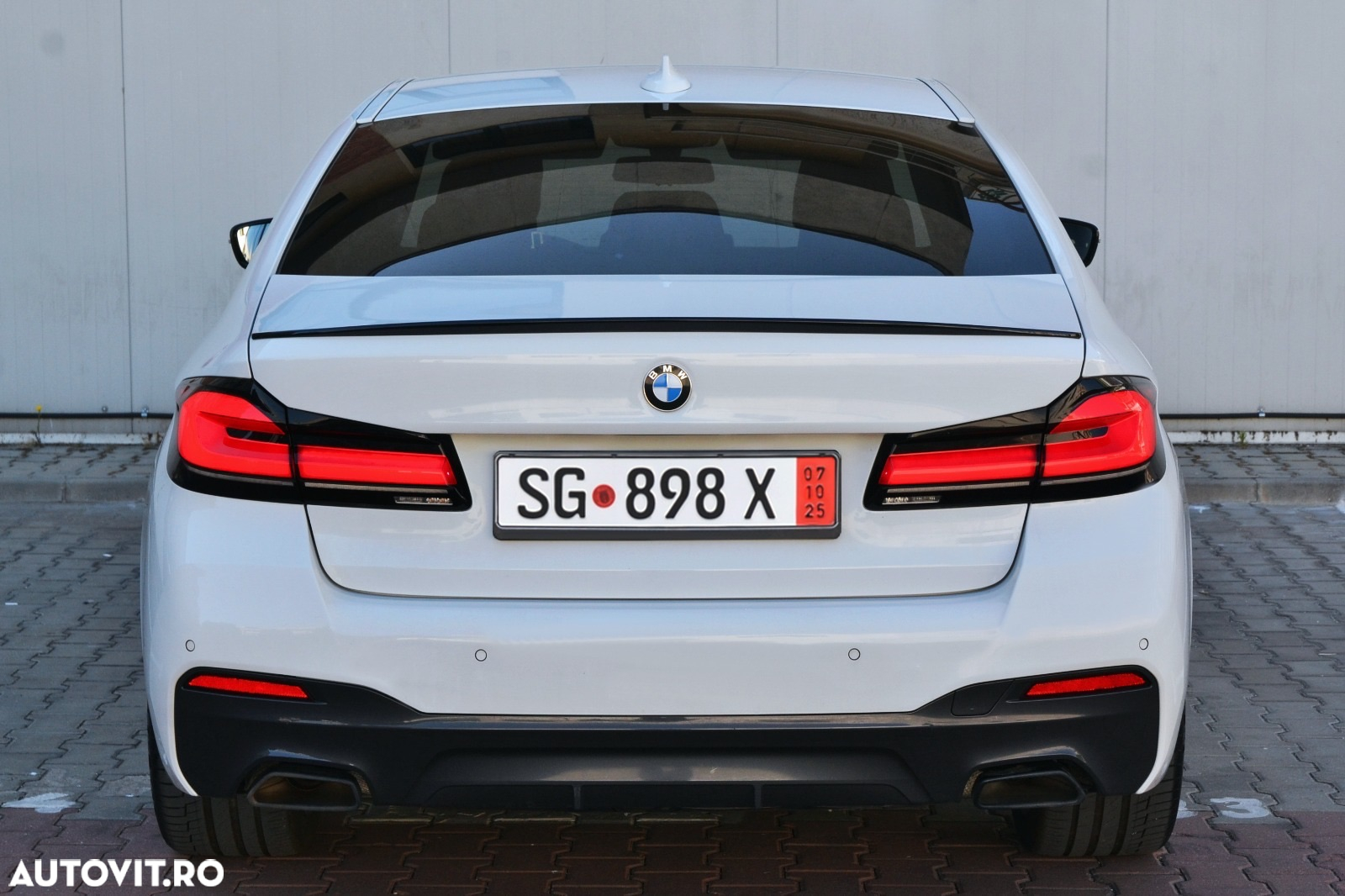 BMW Seria 5 520i Touring Aut. - 11