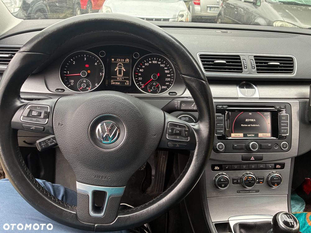 Volkswagen Passat 1.6 TDI BlueMotion - 9