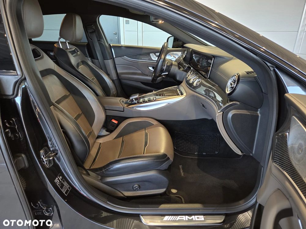 Mercedes-Benz AMG GT - 22