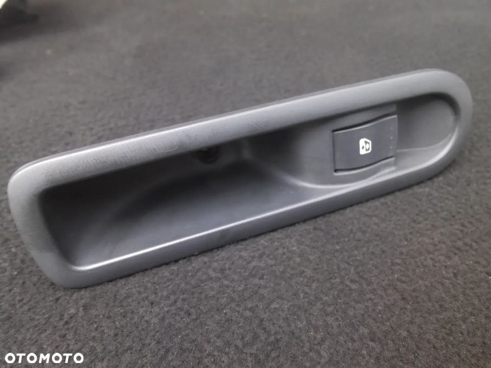 RENAULT SCENIC II PANEL STEROWANIA PRZEŁĄCZNIK SZYB TYLNY TYŁ 21980 156013870 POSIADAM 2SZT - 8