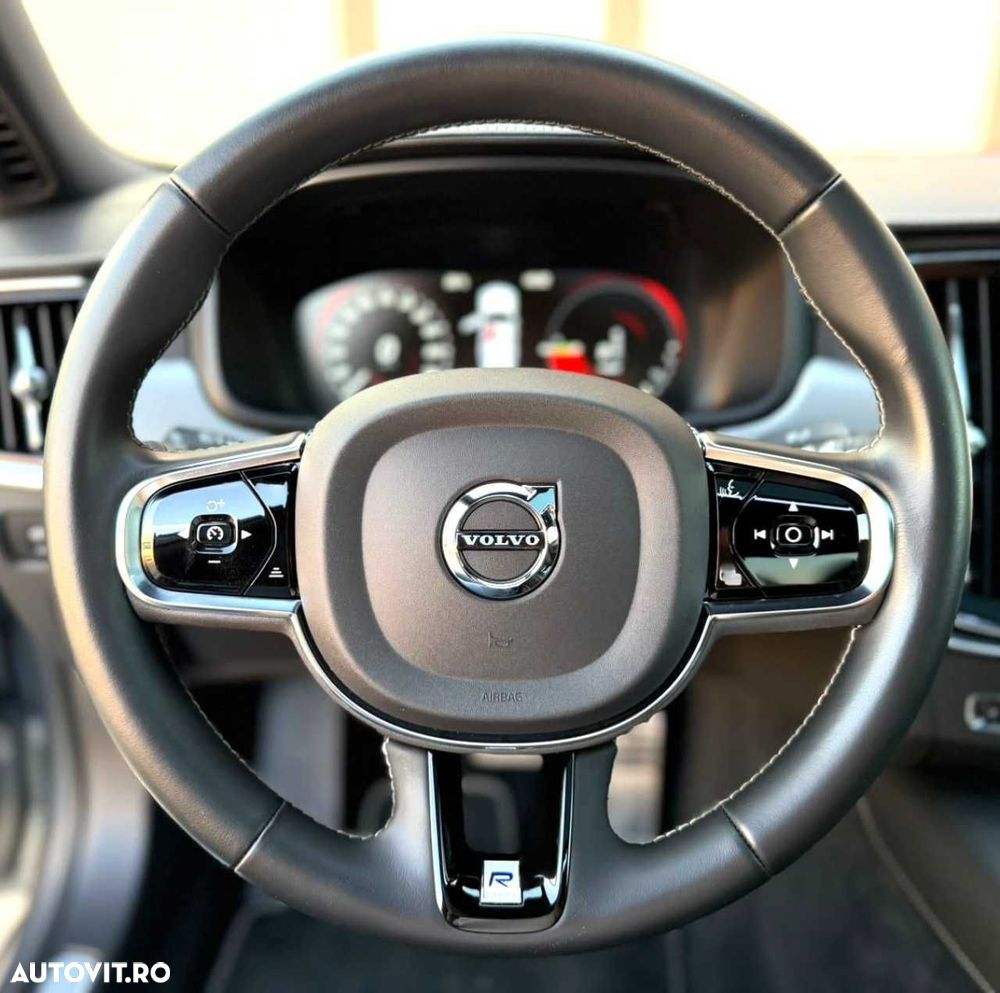 Volvo S90 - 22