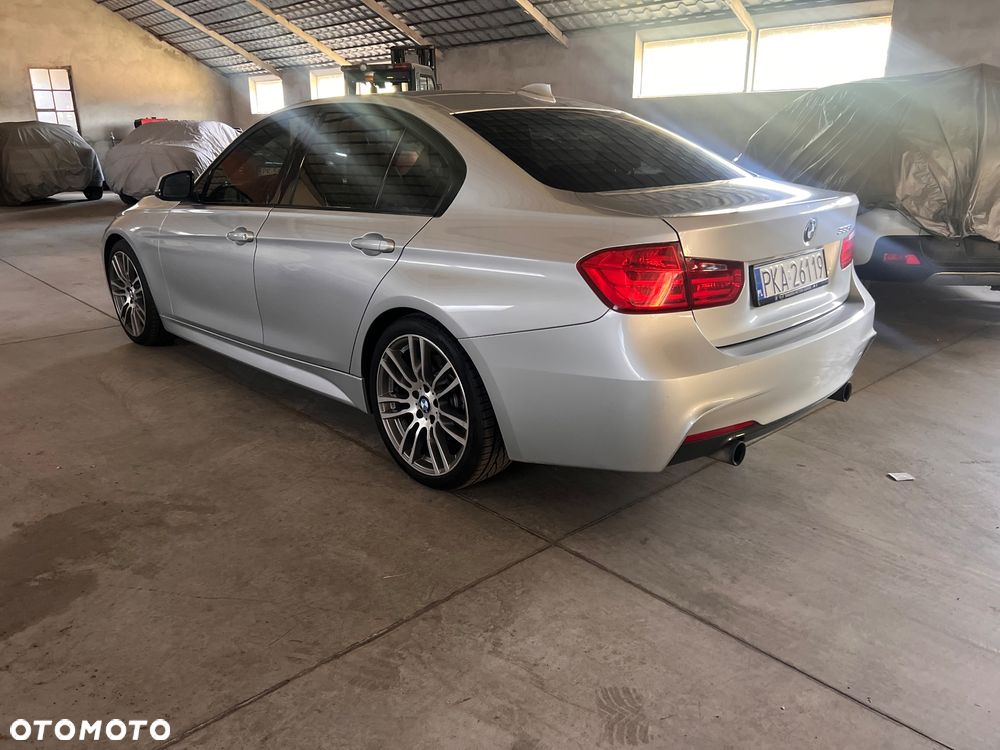 BMW Seria 3 335i Sport-Aut Luxury Line - 7