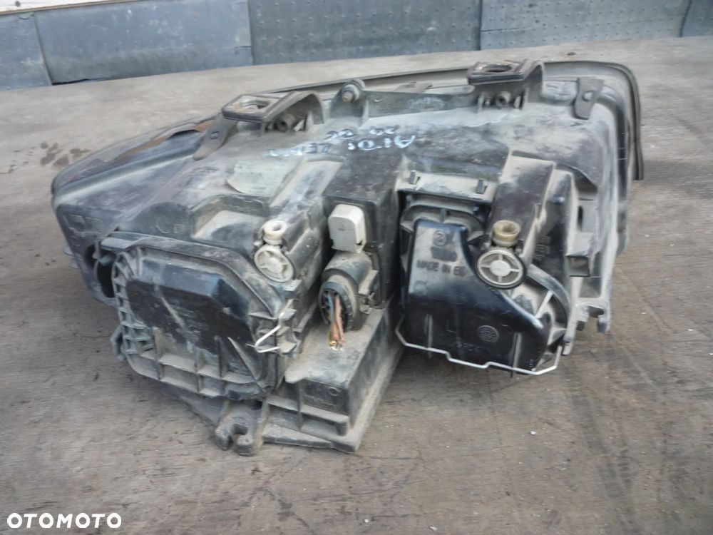 AUDI A4 B6 LAMPA PRZEDNIA LEWA LUB PRAWA - 7