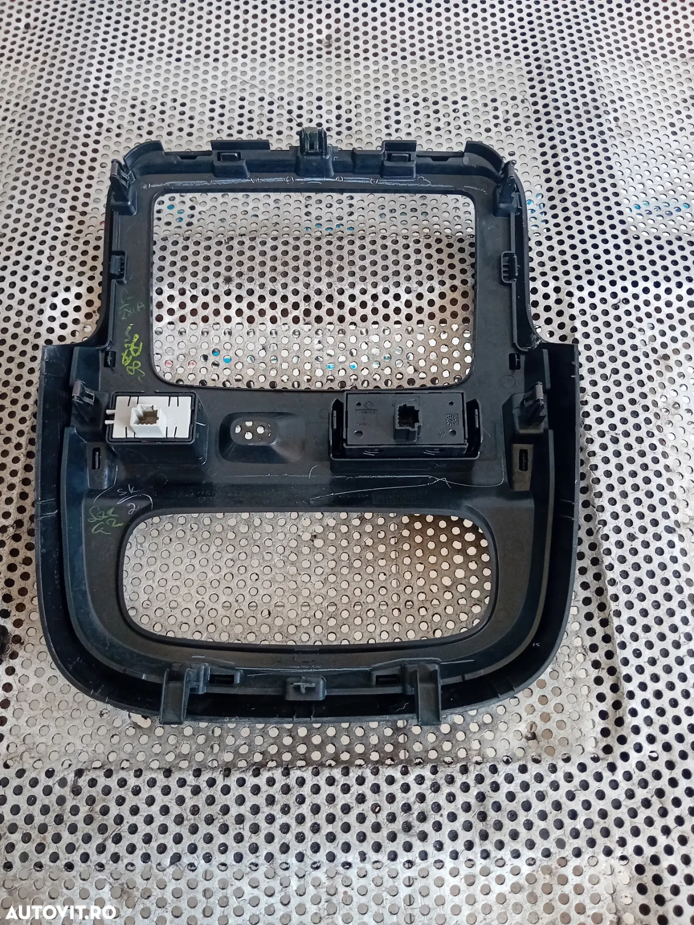 Ornament Rama Bord Consola Centrala Buton Tempomat Avarii Dacia Duster 2010-2017 - 5