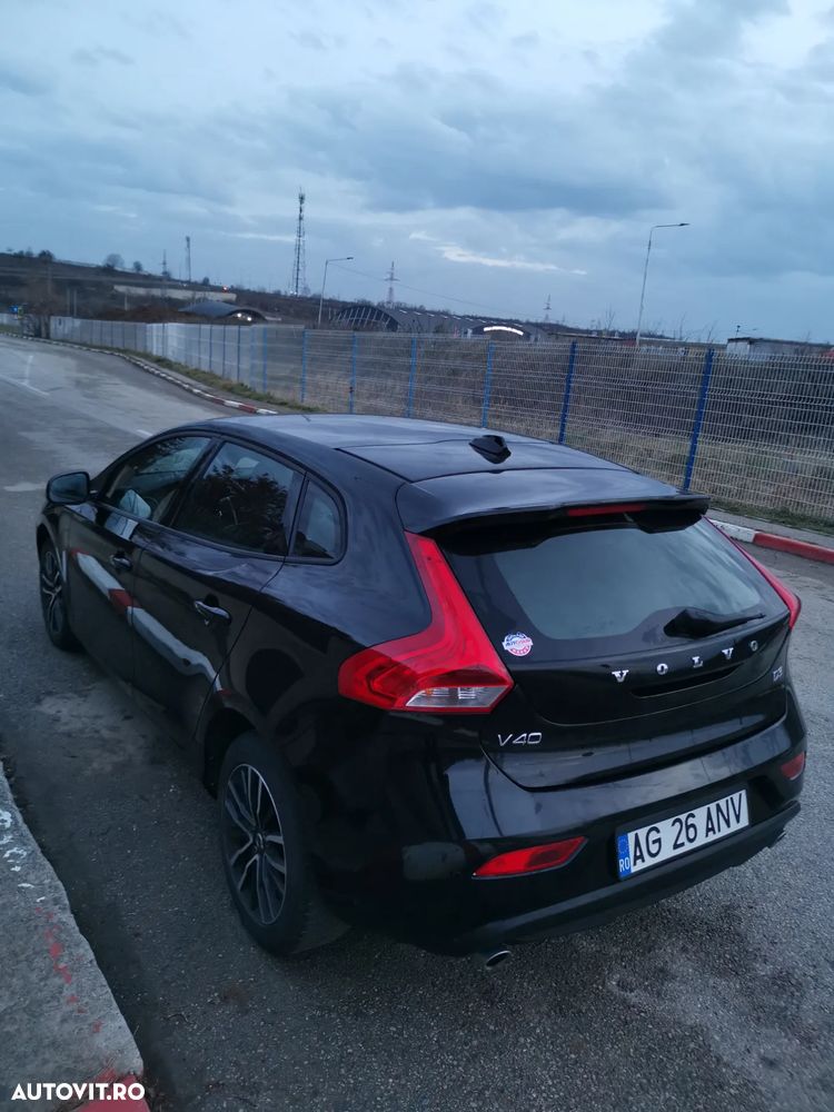 Volvo V40 D3 Aut. Momentum - 19
