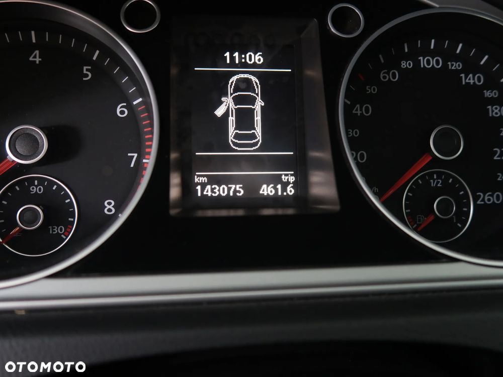 Volkswagen Passat 1.4 TSI BMT Comfortline - 12