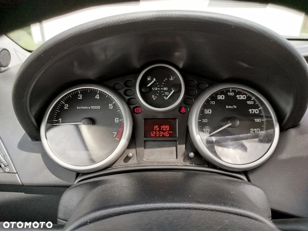 Peugeot 207 1.4 16V Trendy - 9