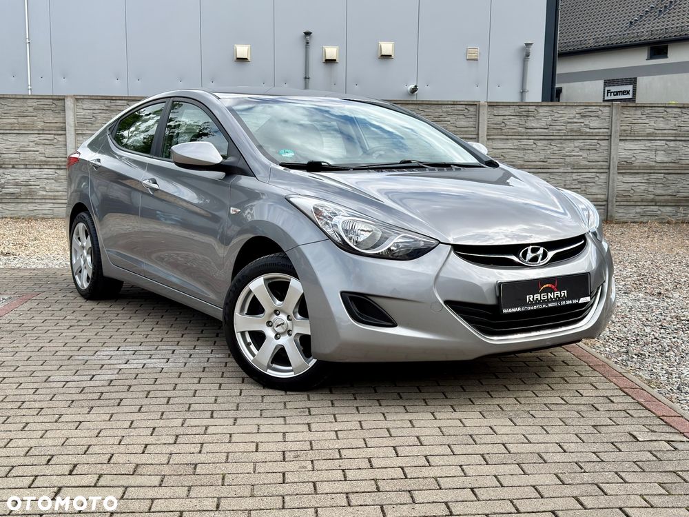 Hyundai Elantra 1.6 Style - 2