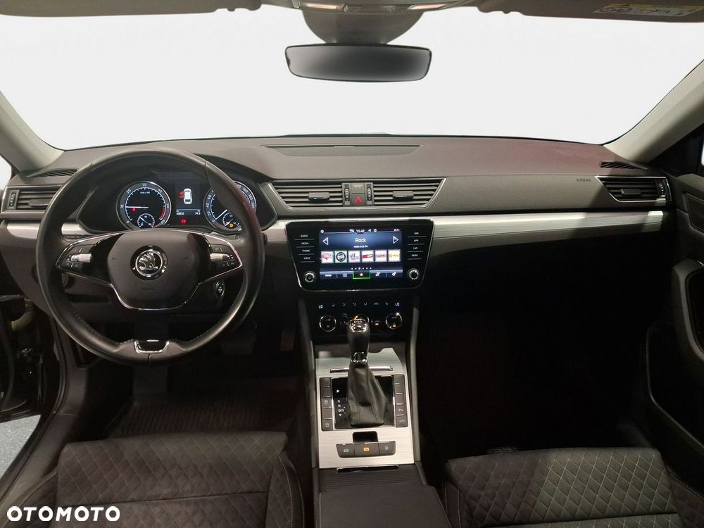 Skoda Superb 2.0 TDI SCR Ambition DSG - 21