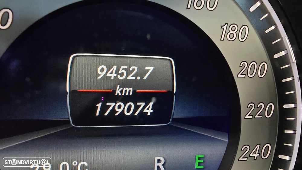 Mercedes-Benz E 250 CDi Avantgarde BlueEfficiency Auto - 3