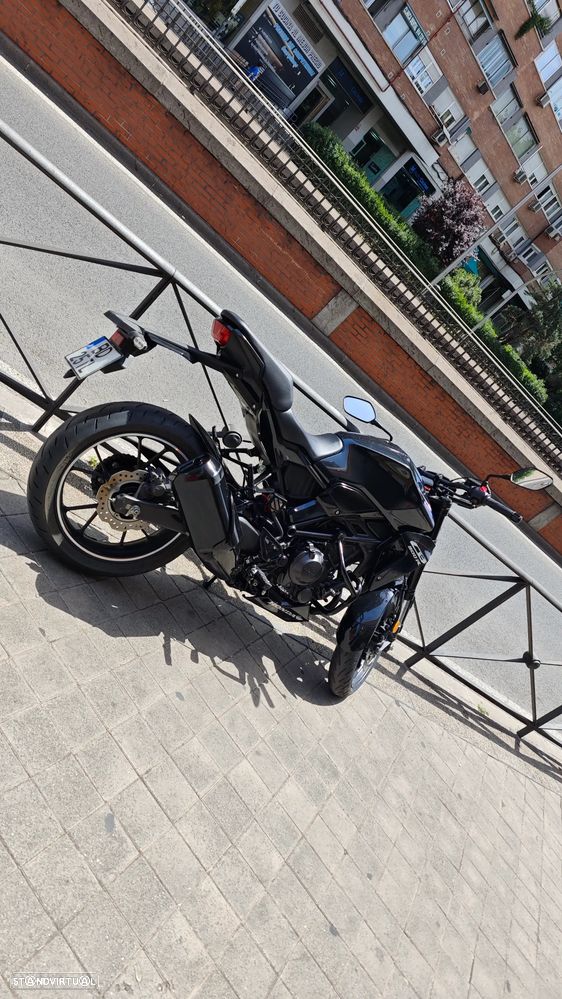 Honda CB CB300R Neo Sport Café - 11