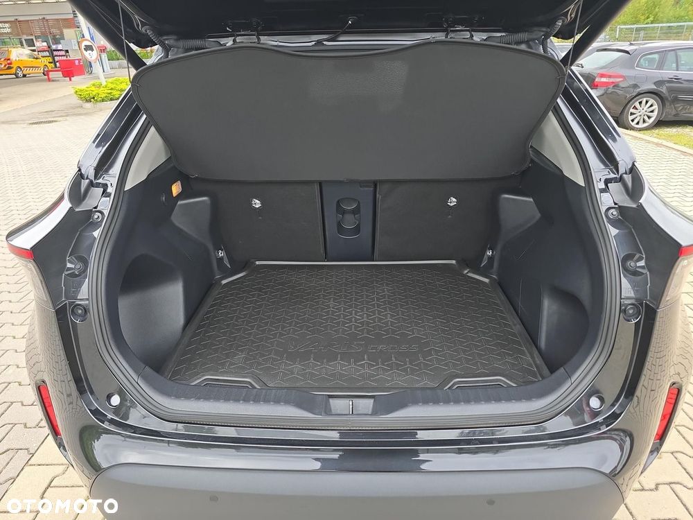 Toyota Yaris Cross Hybrid 1.5 Executive 4x4 - 12