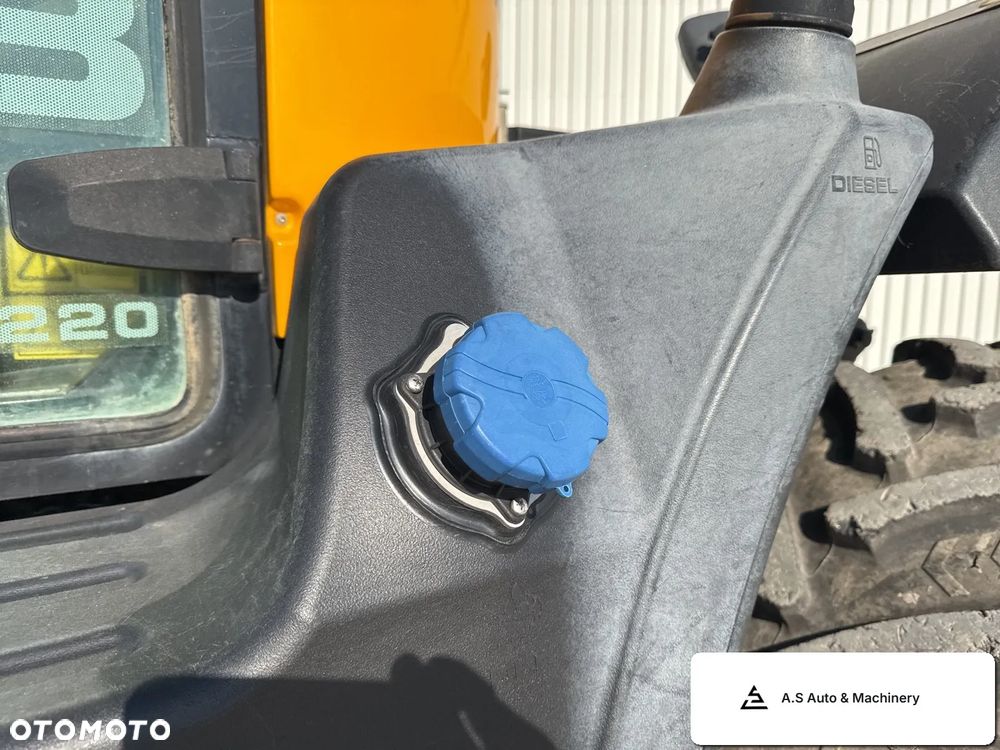 JCB Fastrac 4220 - 15