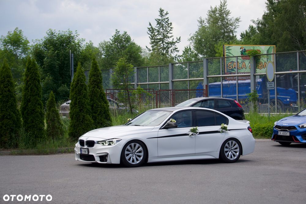 BMW Seria 3 330i xDrive Edition Luxury Line Purity - 1