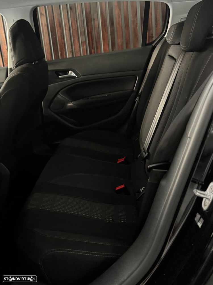 Peugeot 308 1.2 PureTech Style - 13