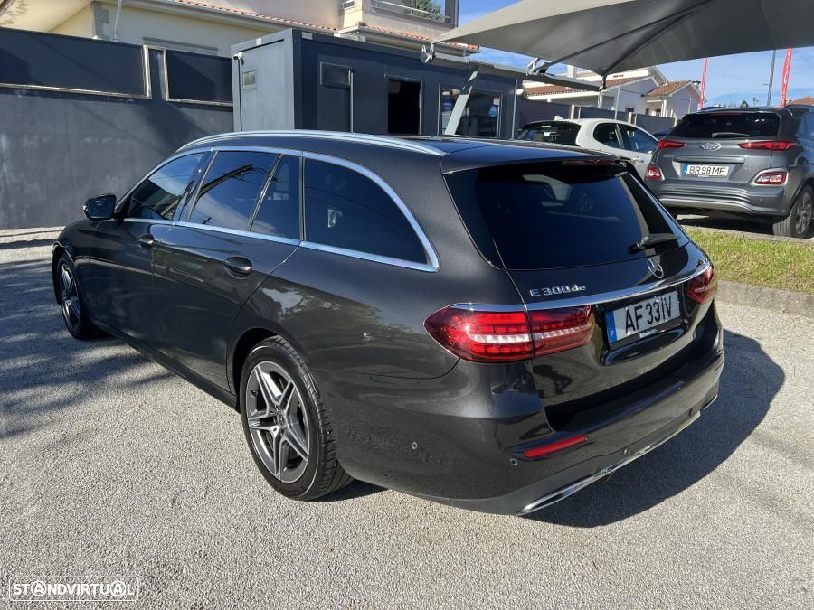 Mercedes-Benz E 300 de AMG Line - 4