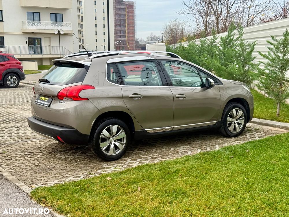 Peugeot 2008 - 11