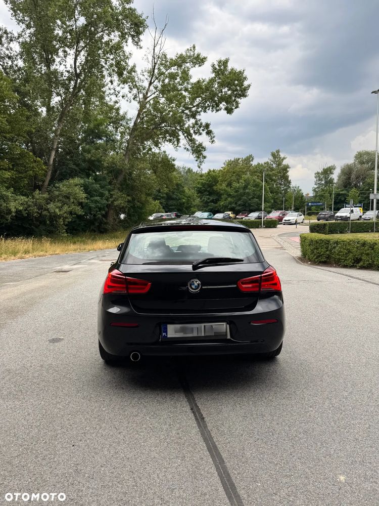 BMW Seria 1 116i - 23