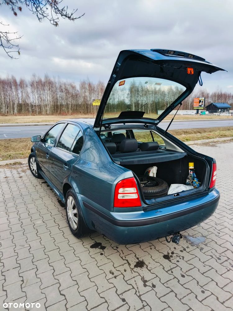 Skoda Octavia 1.6 Tour - 5