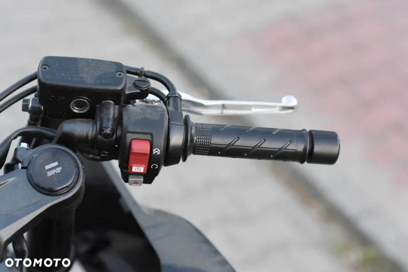 Honda CBR - 35