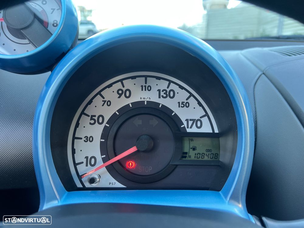 Peugeot 107 1.0 Millesim 200 - 25