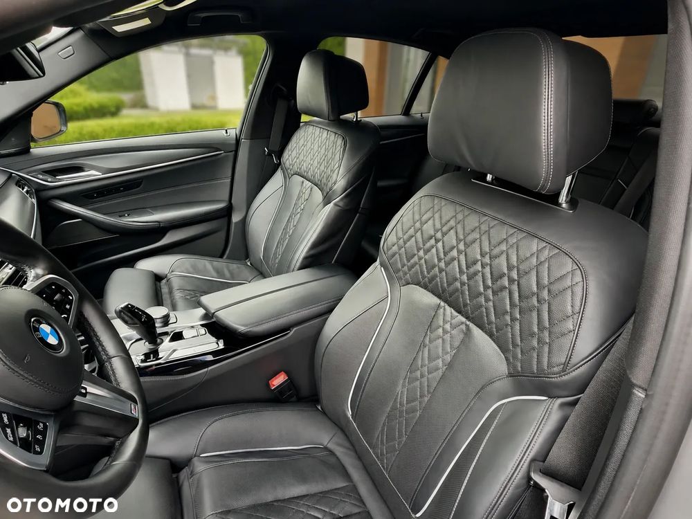 BMW Seria 5 540i xDrive mHEV M Sport sport - 7