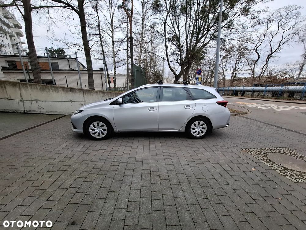 Toyota Auris 1.6 Luna - 4