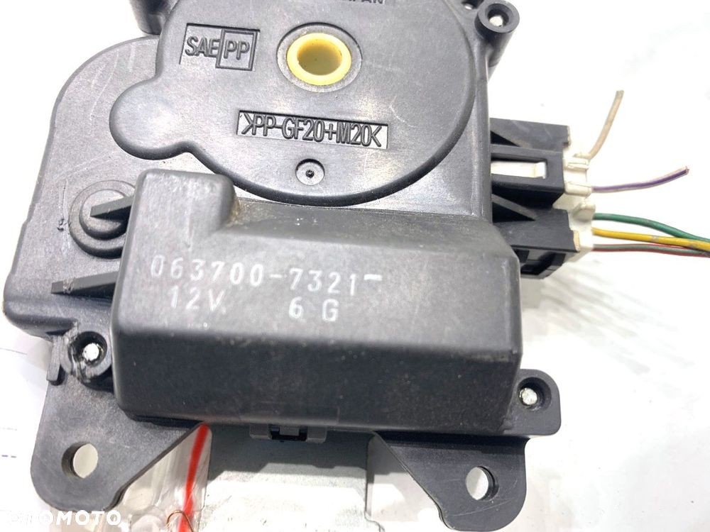 SILNIK NAGRZEWNICY  MITSUBISHI GRANDIS (NA_W) 2003 - 2011 2.0 DI-D (NA8W) 100 kW [136 KM] olej - 4