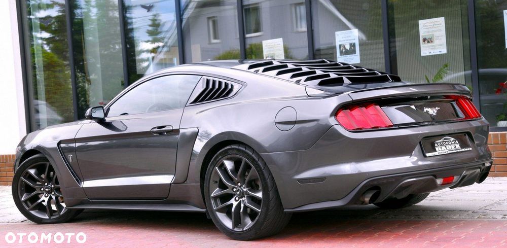 Ford Mustang - 8