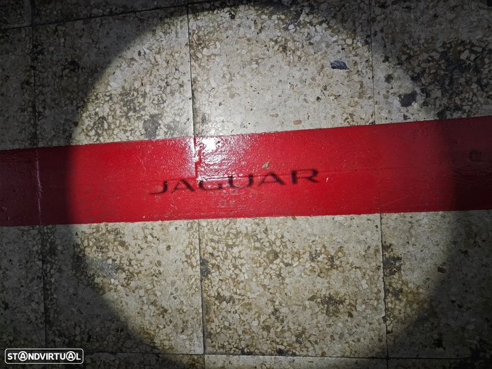 Jaguar F-Pace 25d AWD Aut. Prestige - 57