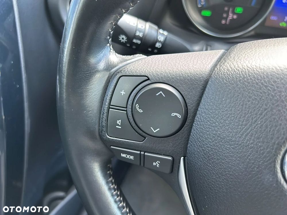 Toyota Auris - 21