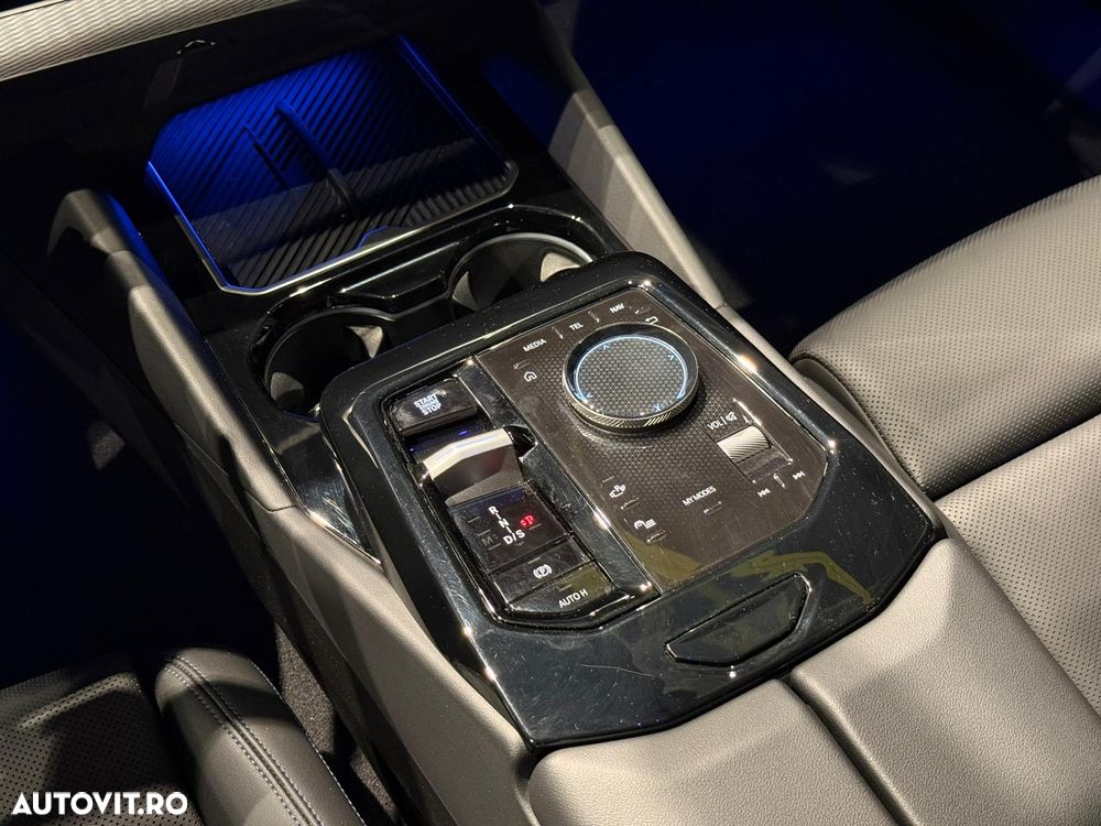 BMW Seria 5 520d Aut. - 25