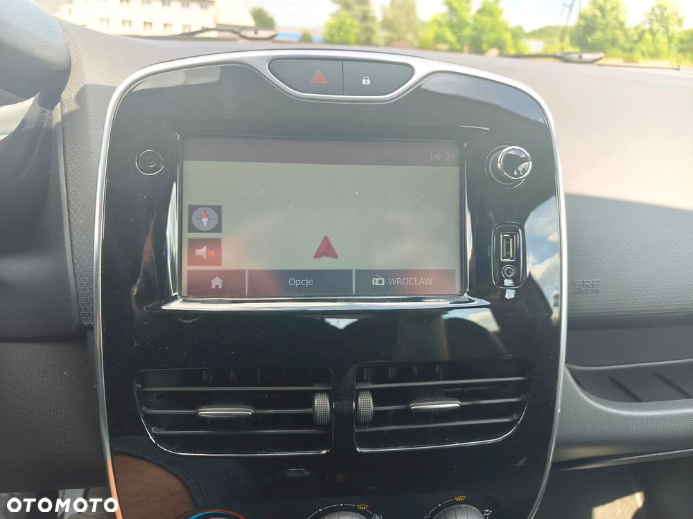 Renault Clio 1.2 16V 75 Life - 26