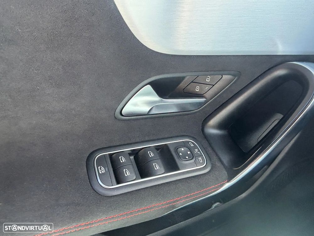 Mercedes-Benz CLA 180 7G-DCT Edition AMG Line - 25