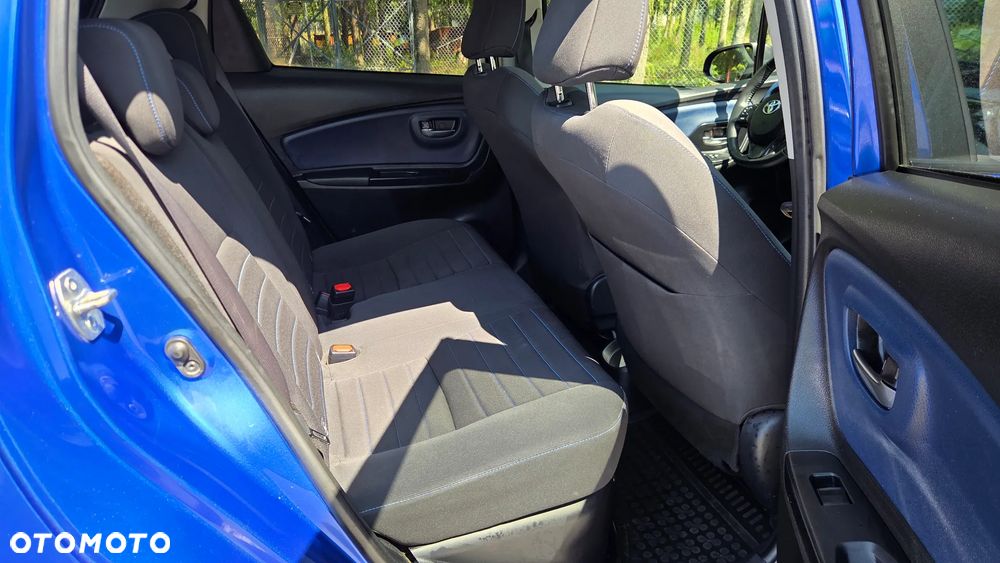 Toyota Yaris Hybrid 100 Selection - 6